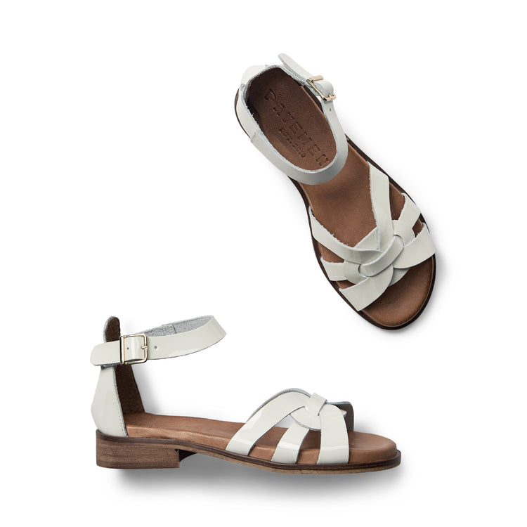 Pavement Aretha Sandals Beige patent 267