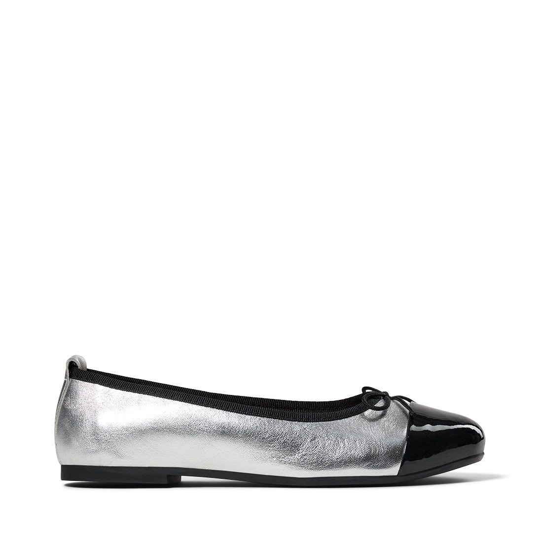 Pavement Lucy ballerinas Silver/Black patent 724